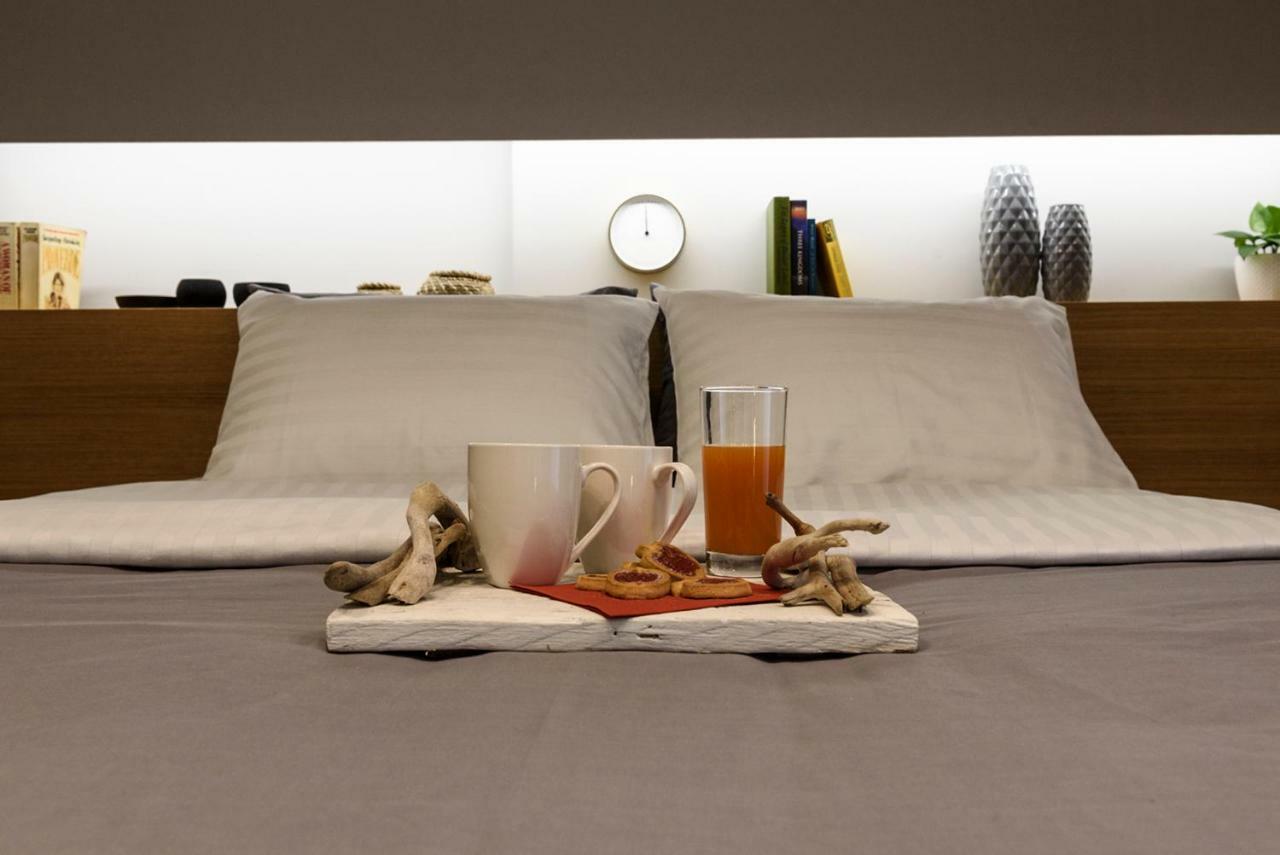 M&D Luxury Suites In Central Atenas Exterior foto