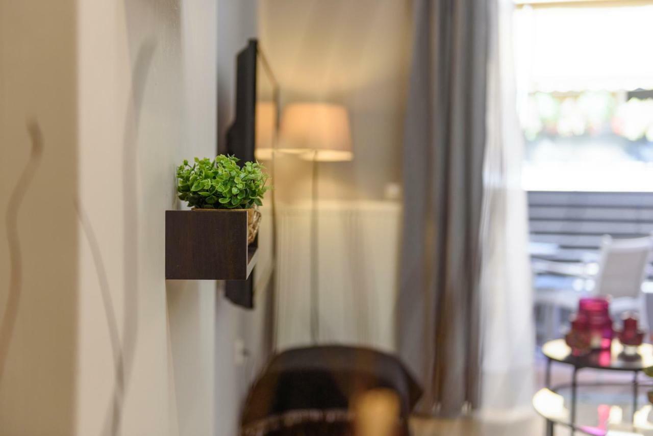 M&D Luxury Suites In Central Atenas Exterior foto